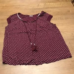 Westport brand cap sleeve top. Red w/cream flowers. Adorable spring staple. XL.